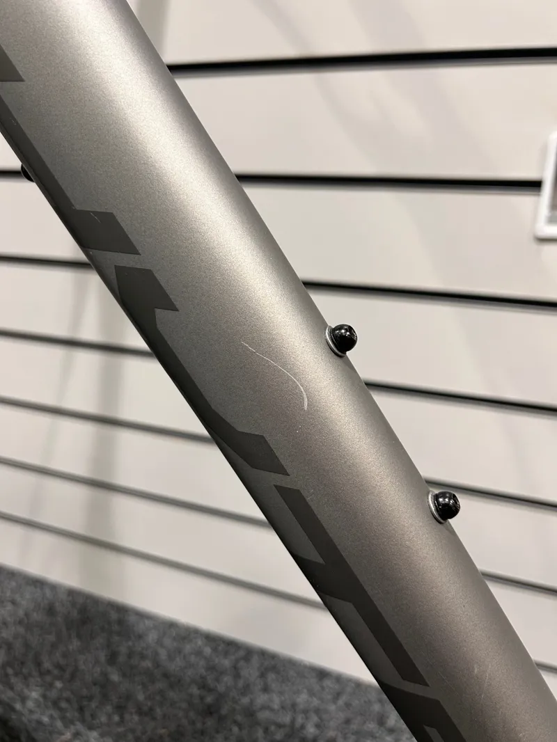 2nd Hand Whyte 604 V2 Mountain Bike Large 2021 Grey-2